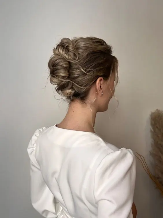 The Upside-Down French Twist Hairstyle • The Curl Story