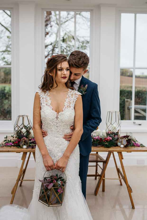This winter wedding shoot was a non typical one, with a rich color palette