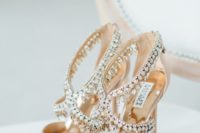 04 blush velvet wedding shoes with a lot of embellishments for a wow effect