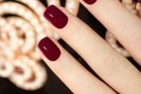 09 bright fuchsia nails are a nice idea for the fall, they make a colorful statement and will spruce up even the most neutral look