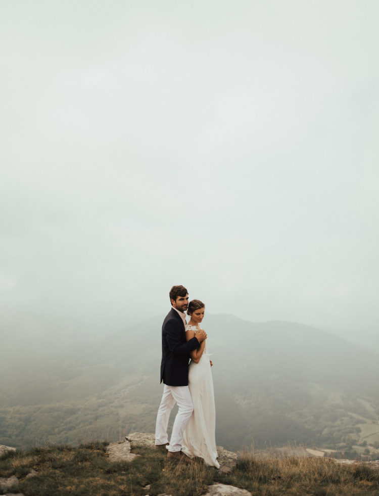 This utterly romantic elopement was stunning and if you want a moody wedding, this is a great source of inspiration