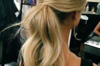 a simple yet lovely bridal ponytail