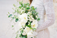 stylish neutral-looking wedding bouquet