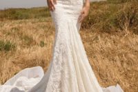 09 a strapless mermaid lace wedding dress with a sweetheart neckline and a train