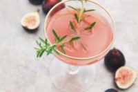 12 fig and thyme rum cocktail is a great idea for a late summer or a fall wedding