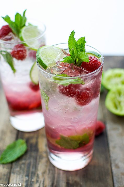 raspberry mojitos are great for summer weddings and are sure to refresh your guests