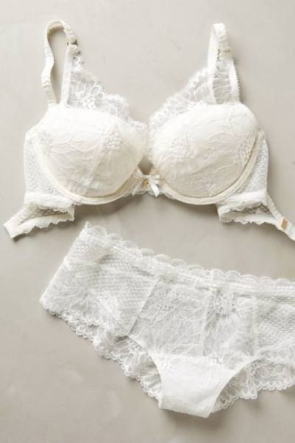 a white lace lingerie set with a refined feel is a timeless idea for every bride