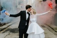 22 colorful smoke bombs are a fun and modern idea to stand out during your wedding exit