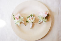 DIY summer floral wedding boutonniere