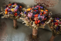 05 All the bouquets contained dried flowers and wheat to embrace the season even more