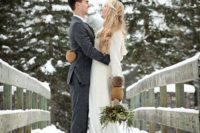 18 warm mittens trimmed with faux fur will make a statement in your winter bridal look and you’ll embrace the season