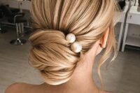 lovely hairstyle with pearl hairpins