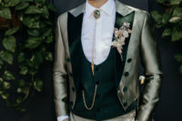 05 The groom was wearing a green custom made three-piece suit with a bejeweled tie