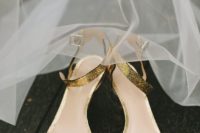 10 gold wedding shoes with ankle straps and cutout straps for a glam and a bit retro bridal look
