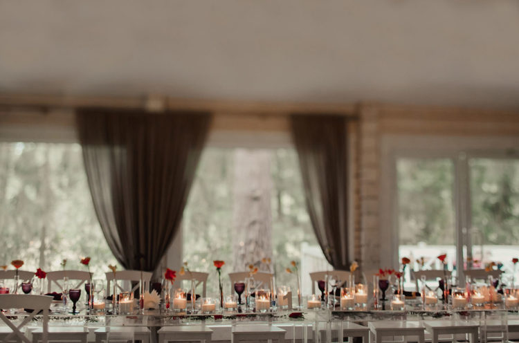 A romantic mood was perfectly created at the reception