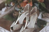 11 retro-inspired silver glitter shoes with T-straps are a chic and sophisticated idea for every bride
