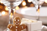 15 gingerbread cookies in individual boxes are ideal for Christmas weddings, what can be more traditional