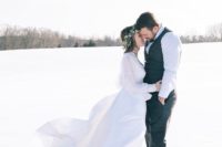 15 such cool winter wedding pics are sure to warm up your heart later when you get them