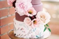 10 a chic summer wedding cake with two burgundy tiers and a handpainted floral tier plus fresh bloom decor