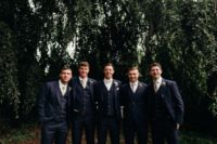12 The groomsmen were wearign the same as the groom but with usual ties