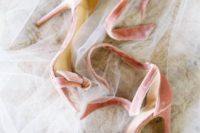 02 pink velvet wedding shoes with bows look super girlish and cute