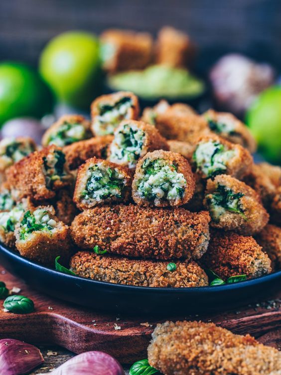 vegan croquettes with spinach are gluten free, cripsy on the outside and creamy on the inside