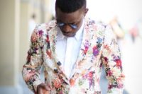 21 a super colorful floral groom’s suit and a white shirt will make your summer groom’s look wow