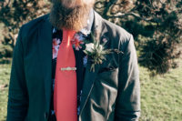 05 The groom was dressed as a badass, in a grey suit, a moody florla shirt and a hot red tie