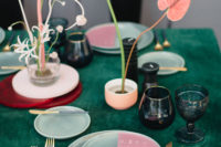a nice color combo of emerald and gold for a wedding table decor