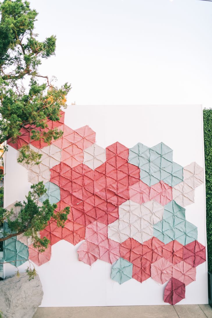 a color block geometric wedding backdrop is a cool idea that can be DIYed easily
