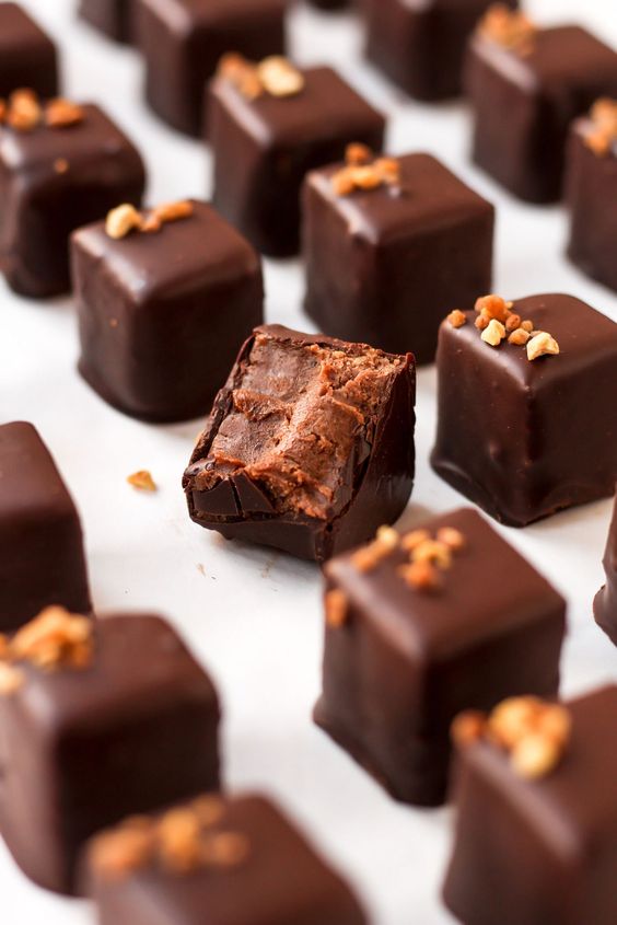 vegan praline chocolates are vegan and gluten free, they contain almonds and hazelnuts to enrich the taste
