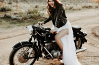 01 This boho meets edgy elopement shoot took place in a desert, let’s enjoy the pics