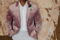 03 The groom was wearing a white shirt, off-white pants, a pink velvet blazer and Chelsea boots