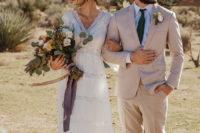 01 This Joshua Tree elopement is filled with boho chic and beautiful and bright desert shades