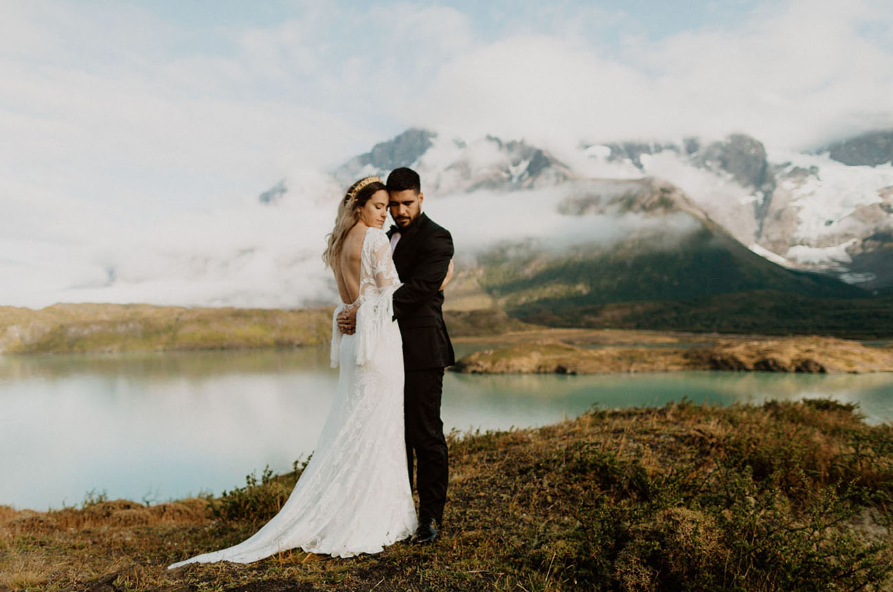 This dreamy elopement took place in Patagonia, Chile, and was held at the sunrise
