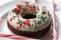 a fantastic vegan gingerbread donut with rich, deep flavors of ginger and molasses and glazing and colorful funfetti is a lovely idea for a wedding