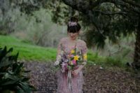 02 The bride was wearign a mauve beaded and applique sheath wedding dress and blue shoes