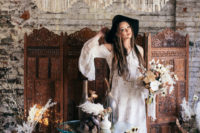 08 Macrame and pampas grass are a nice idea for decorating at a boho wedding