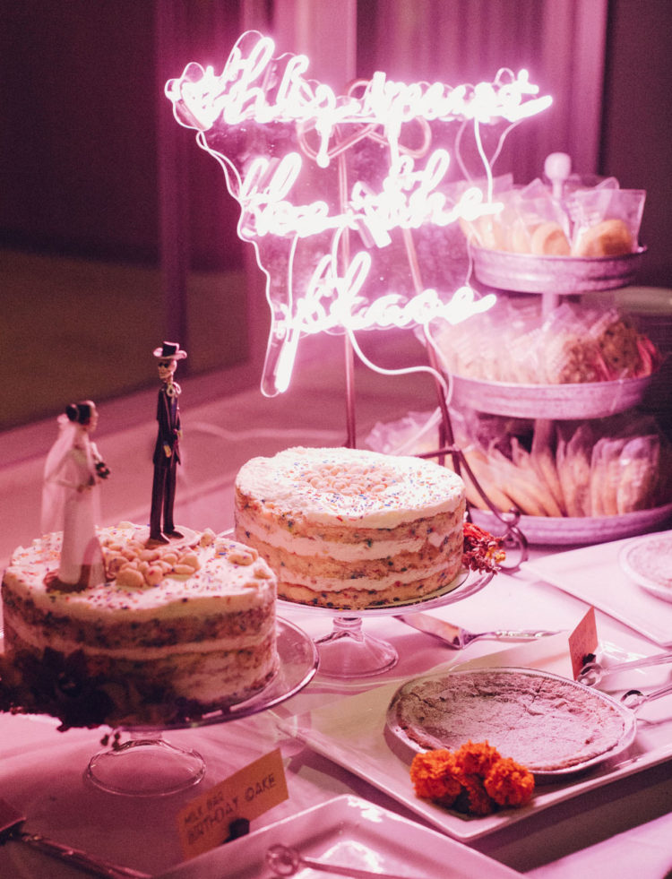 What a gorgeous dessert table done with a neon sign