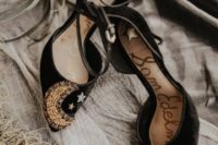 06 chic black velvet shoes with star and a moon of shiny gold and silver beads for a celestial bride