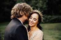 08 a chic spiked bridal tiara with crystals and metallic touches for an ultra-modern and super bold bridal look