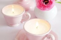 26 blush vintage teacups with candles are nice and budget-friendly wedding favors you’ll love