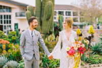 01 This couple went for a colorful Spanish-inspired wedding with a boo and 70s feel
