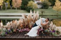 01 This couple went for a harvest-themed wedding with a whole explosion of blooms