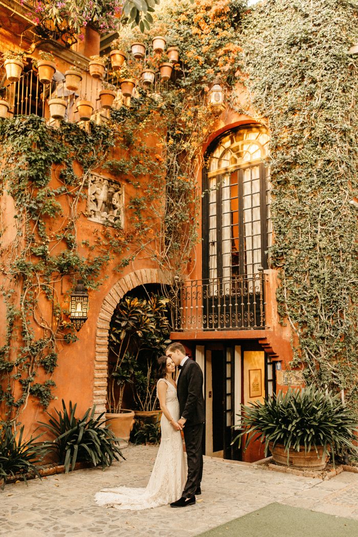 Colorful And Classy Wedding With Mexican Vibes