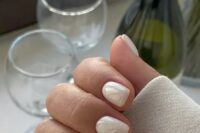 a simple yet stylish manicure idea for a spring wedding