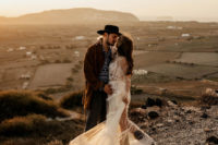 01 This fashion-forward wedding shoot is inspired by rock’n’roll and all things boho and wild