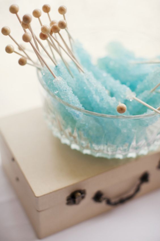 sugar rock candies in aqua color are a nice and trendy idea for a cool and trendy wedding