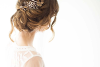 20 a beautiful vintage-inspired fold wedding hairpiece with rhinestones and pearls is a fantastic accessory to try