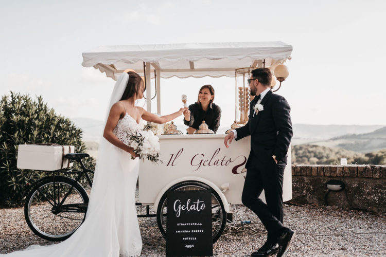 This couple went for an elegant modern black and white wedding in Tuscany